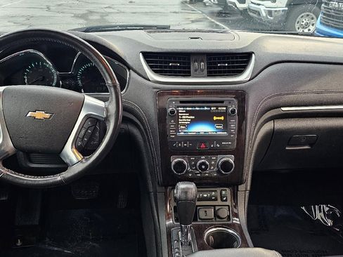 Used 2017 Chevrolet Traverse Premier image 12