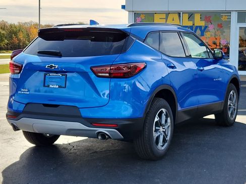 New 2025 Chevrolet Blazer LT w/ Convenience Package image 3