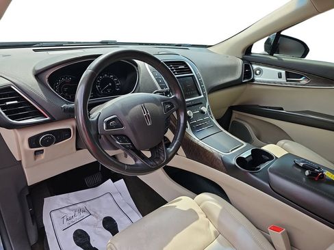 Used 2016 Lincoln MKX Reserve w/ Luxury Package FWD image 16