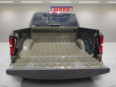 New 2026 RAM 1500 Big Horn AWD/4WD image 9