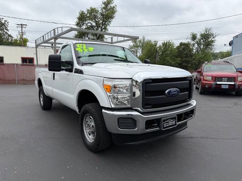 Used 2016 Ford F250 XL w/ XL Appearance Package AWD/4WD image 2