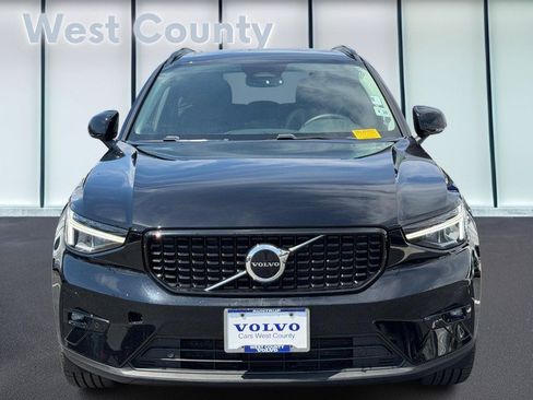 Certified 2023 Volvo XC40 B5 Plus w/ Climate Package AWD/4WD image 9