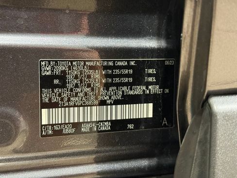 Certified 2023 Toyota RAV4 XLE Premium AWD/4WD image 32