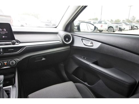 Used 2024 Kia Forte LXS image 13