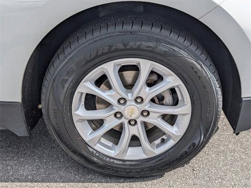 Used 2021 Chevrolet Equinox LS image 18