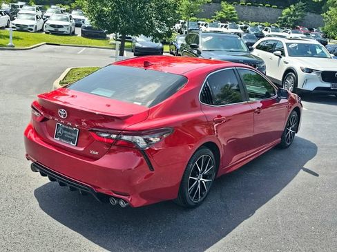 Used 2024 Toyota Camry SE FWD image 8