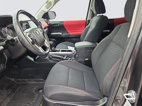 Used 2022 Toyota Tacoma SR5 image 27