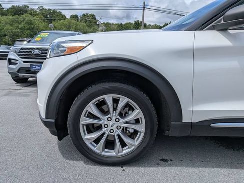 Used 2023 Ford Explorer XLT w/ Equipment Group 202A AWD/4WD image 23