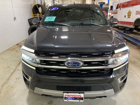 Used 2022 Ford Expedition Max Limited image 2