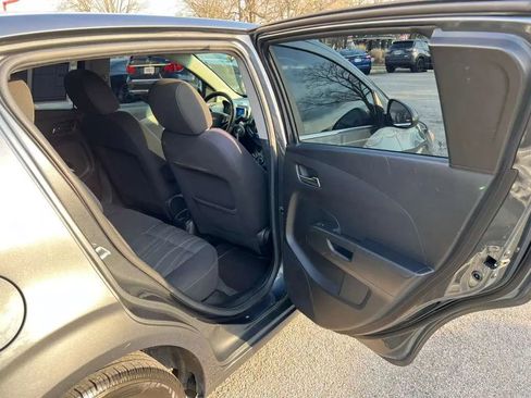 Used 2013 Chevrolet Sonic LT image 9