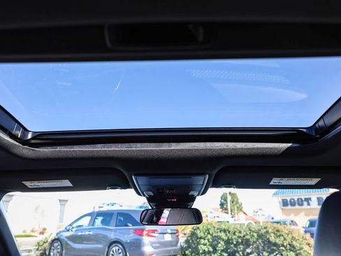 Used 2023 Honda Accord Sport image 7