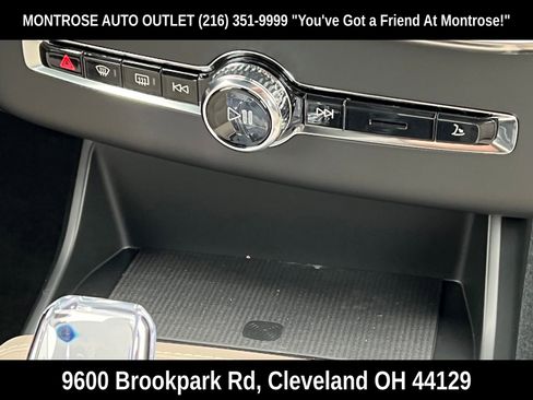 New 2026 Volvo XC90 B5 Core w/ Protection Package Premier image 22