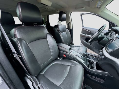 Used 2018 Dodge Journey GT w/ Navigation Group FWD image 28