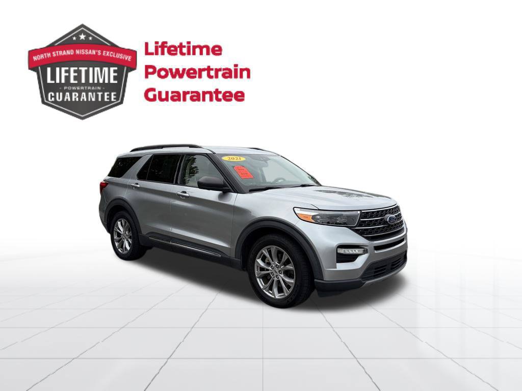 Used 2021 Ford Explorer XLT w/ Equipment Group 202A RWD image 9