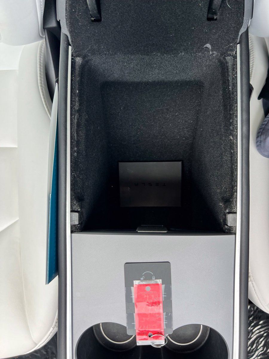 Used 2025 Tesla Model Y Long Range RWD image 49