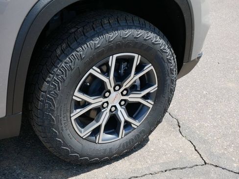 New 2026 GMC Acadia AT4 w/ Luxury Package AWD/4WD image 6