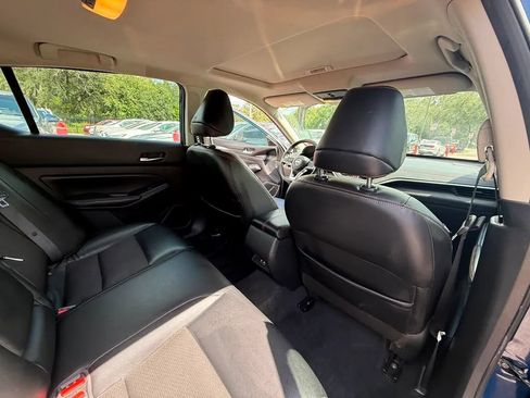 Used 2020 Nissan Altima 2.5 SR w/ Premium Package FWD image 18