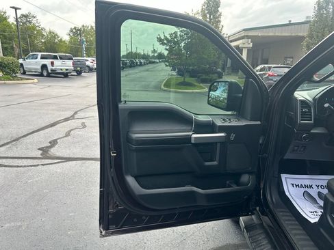 Used 2018 Ford F150 XLT w/ Equipment Group 302A Luxury AWD/4WD image 12