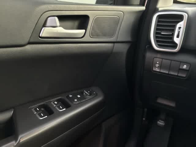 Used 2017 Kia Sportage EX FWD image 39