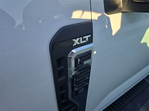 Used 2025 Ford F250 XLT image 8
