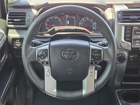 Used 2020 Toyota 4Runner SR5 RWD image 20