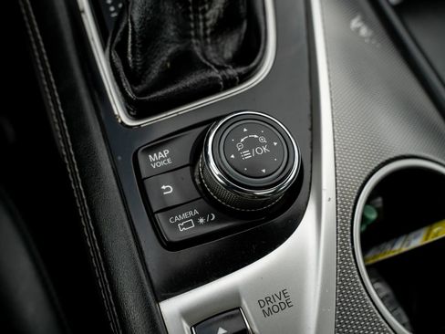 Used 2017 INFINITI Q50 3.0t Premium w/ Driver Assistance Package image 28