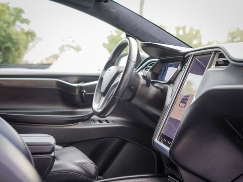 Used 2018 Tesla Model X 100D AWD/4WD image 10
