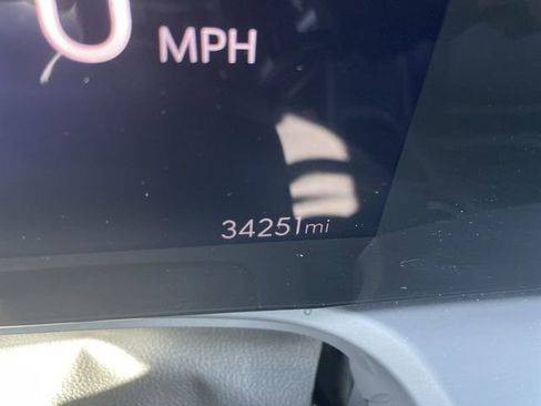 Used 2024 Buick Encore GX Sport Touring FWD image 12