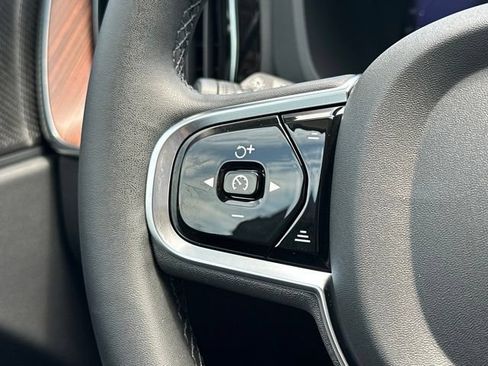 Certified 2023 Volvo XC60 B5 Plus w/ Climate Package AWD/4WD image 27