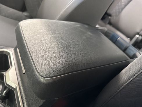 Certified 2025 Toyota Tacoma SR5 image 30