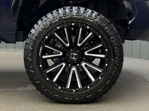 Used 2025 Toyota Tundra Platinum AWD/4WD image 9