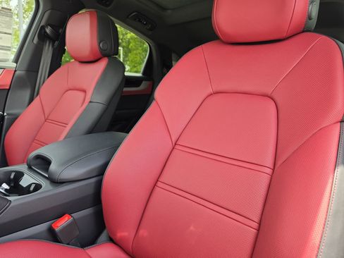 New 2026 Porsche Cayenne Coupe AWD/4WD image 5