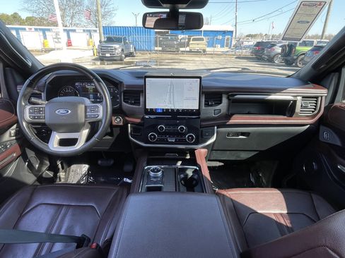 Used 2023 Ford Expedition Max Limited image 34