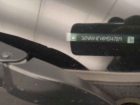 Used 2021 Chevrolet Equinox LS w/ LS Convenience Package FWD image 33