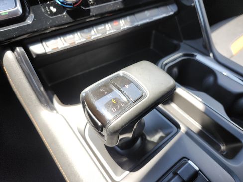 Used 2023 GMC Sierra 1500 AT4 w/ AT4 Premium Package AWD/4WD image 36