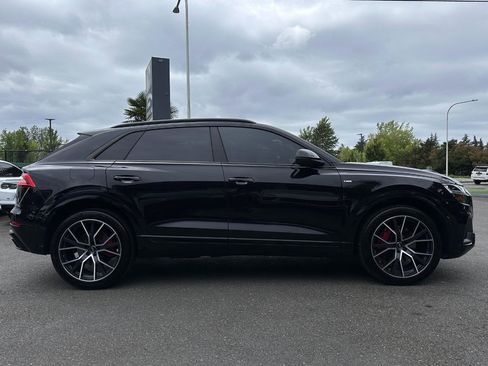 Used 2019 Audi Q8 Premium Plus w/ Premium Plus AWD/4WD image 34