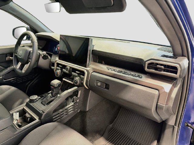 Used 2025 Toyota Tacoma TRD Sport AWD/4WD image 24