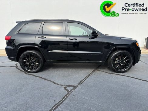 Used 2019 Jeep Grand Cherokee Altitude RWD image 10