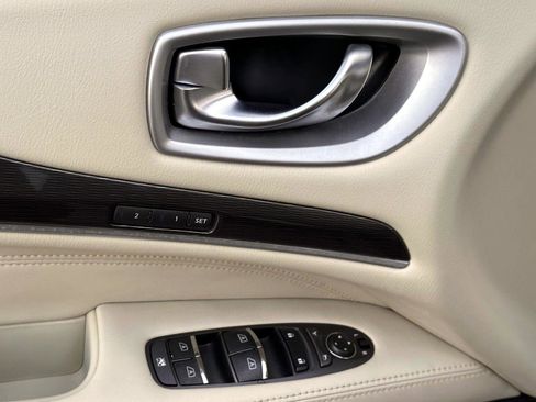 Used 2020 INFINITI QX60 Luxe w/ Essential Package image 12