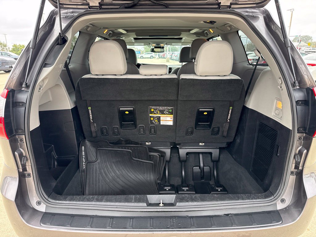 Used 2020 Toyota Sienna Limited Premium AWD/4WD image 19