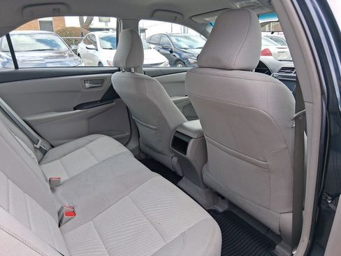 Used 2017 Toyota Camry LE image 13
