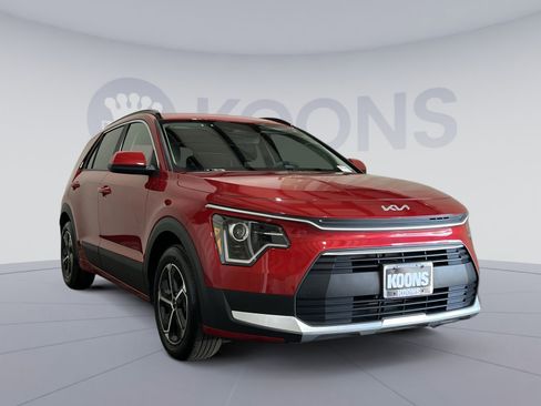 Used 2024 Kia Niro LX FWD image 18