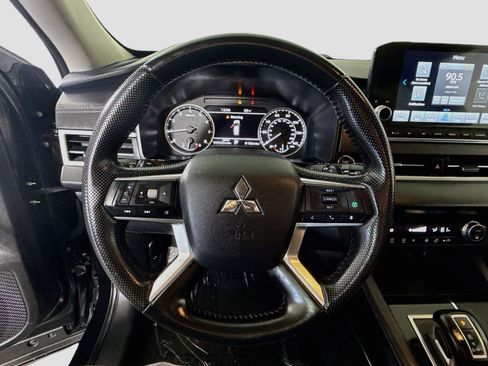 Used 2024 Mitsubishi Outlander SE FWD image 13