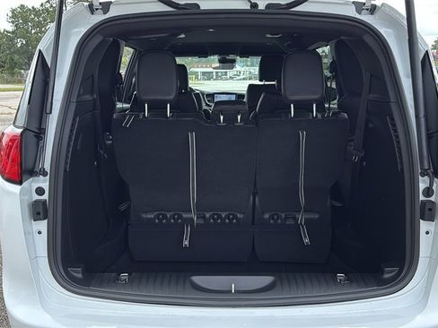 New 2026 Chrysler Voyager LX image 11