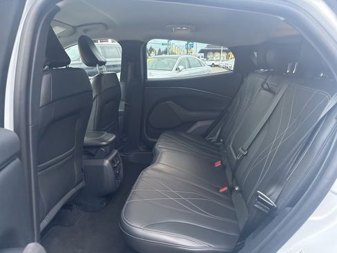 Used 2022 Ford Mustang Mach-E Select image 17