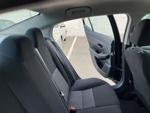 Used 2025 Nissan Sentra SV image 36