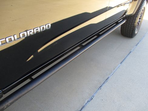 Used 2018 Chevrolet Colorado ZR2 image 12