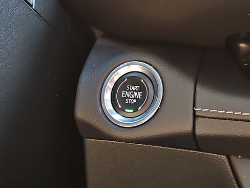Used 2023 Buick Envision Essence w/ Sport Touring Package AWD/4WD image 23