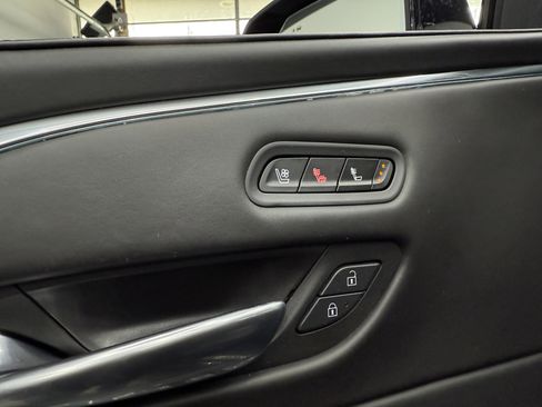 Used 2021 Cadillac Escalade Sport Platinum image 11