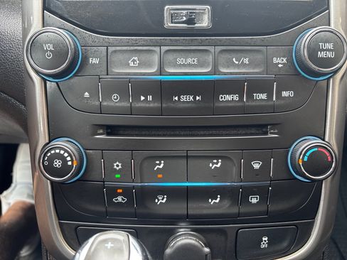 Used 2015 Chevrolet Malibu LT w/ Power Convenience Package FWD image 19
